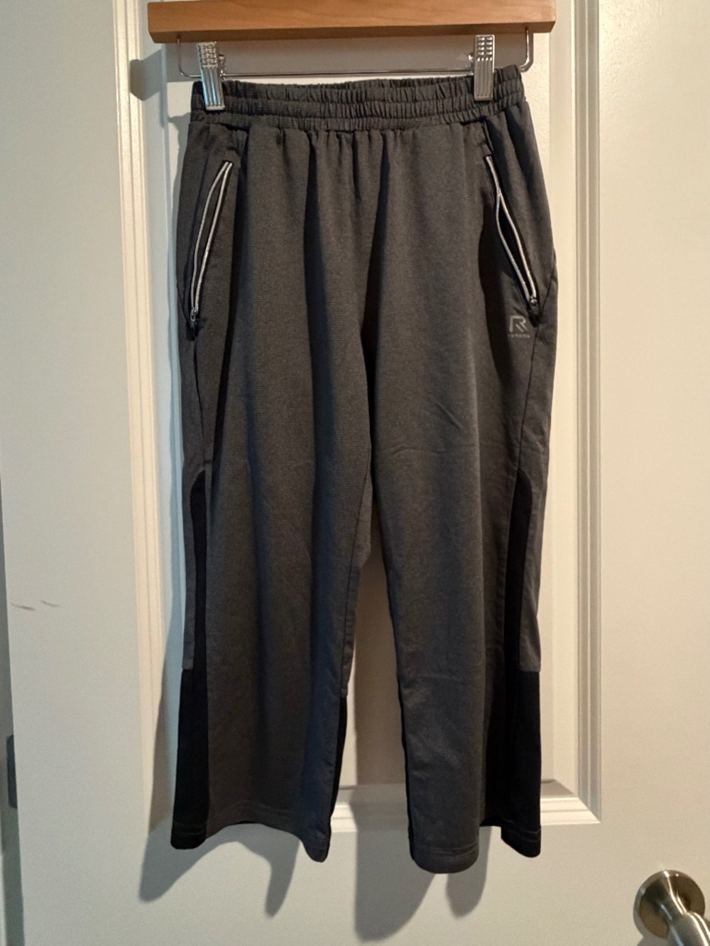 Renoma Paris Boys Gray Cropped Athletic Sweatpants - Size 160 (Youth L)